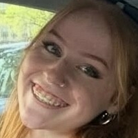 Alison Schmitt Nøgen