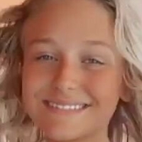 Alyvia Alyn Lind Nøgen
