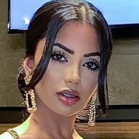 Aneeqa Farid Nøgen