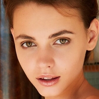 Angel Set Free Nøgen