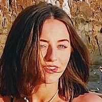 Angela Roselle Nøgen