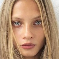 Anna Selezneva Nøgen