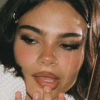 Ariana Greenblatt Nøgen