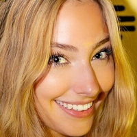 Bella Motley Nøgen