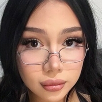 Camila Holguiin Nøgen
