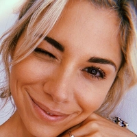 Christina Perri Nøgen