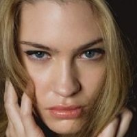 Claire Selby Nøgen
