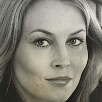 Cornelia Sharpe Nøgen