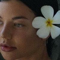 Dasha Rolik Nøgen