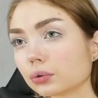 Ekaterina Kliger Nøgen