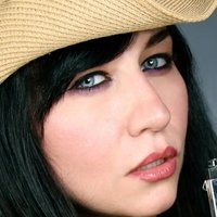 Elissa Dowling Nøgen