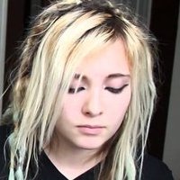 Elizabeth Grace Nøgen