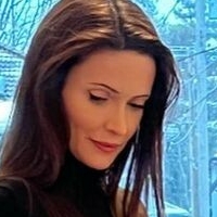 Elizabeth Tulloch Nøgen