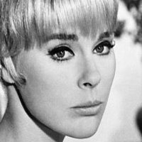 Elke Sommer Nøgen