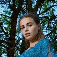Elle Tan Nøgen