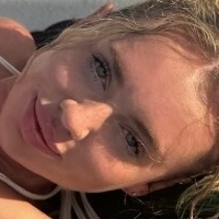 Ember Hawthorne Nøgen