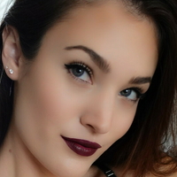 Ember Lynne Nøgen