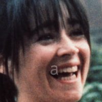 Emer McCourt Nøgen
