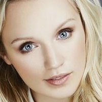 Emily Berrington Nøgen