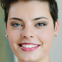Emily D'Angelo Nøgen