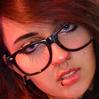 Emostonergorl Nøgen