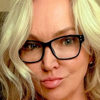 Erikka Devine Nøgen