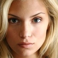 Erin Wyatt Nøgen
