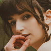 Flora Rodgers Nøgen