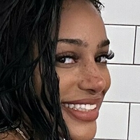 Freckles Nøgen