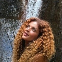 Gabriela Loran Nøgen