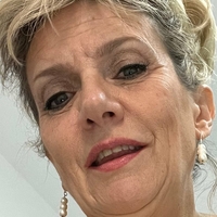 Gill Ellis-Young Nøgen