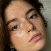Hannah Stein Nøgen