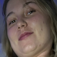 he.leonie Nøgen