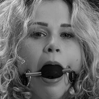 Helenas Luminance Nøgen