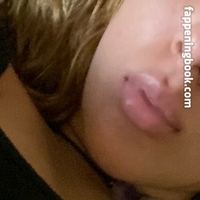 itzhel Nøgen