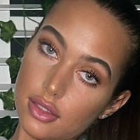 Kamila Davies Nøgen
