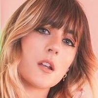 Karri Davis Nøgen