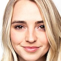 Katelyn Tarver Nøgen