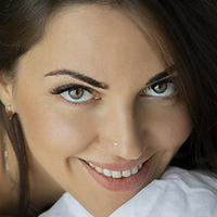 Katya Adawi Nøgen
