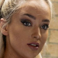 Kelly Marshall Nøgen