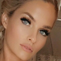Kelsie Nicole Nøgen