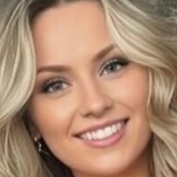 kiaralarakeller Nøgen