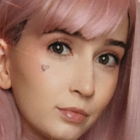 Kira Bee Nøgen