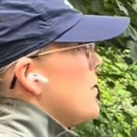 Lara Esser Nøgen