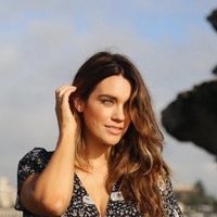 Laura Wells Nøgen