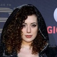 Leila Lowfire Nøgen