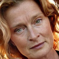 Lena Endre Nøgen