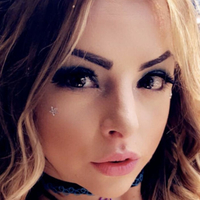 Leslie Nicole Nøgen