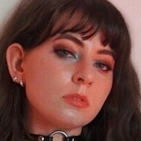 Lilith Llewellyn Nøgen