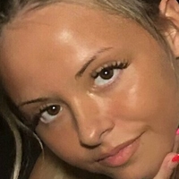 lilmia Nøgen